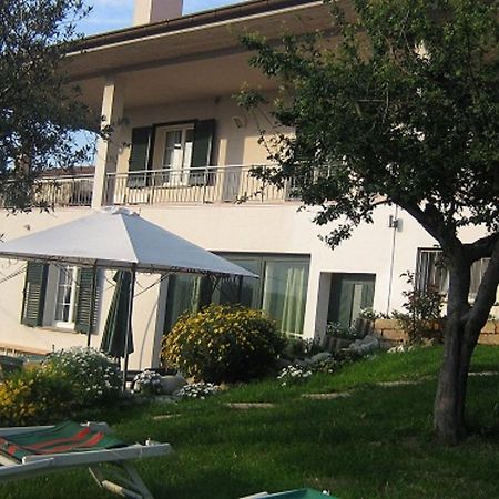 Villa Emma - L'Arte Dell'Accoglienza Сан Марино Екстериор снимка